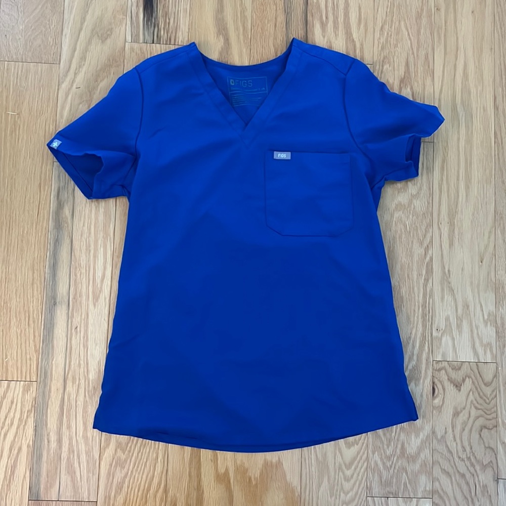 FIGS winning blue catarina scrub top